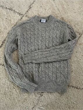 Cozy 100% Wool Cable Knit Crewneck Sweater